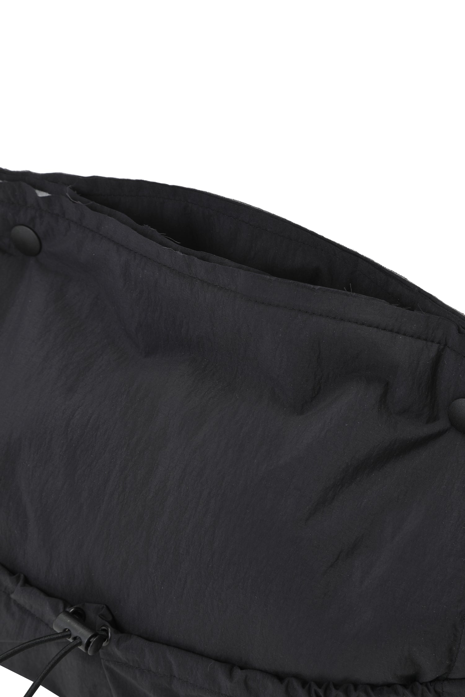 Crispy Recyled Nylon Tissue Cover (L) - Recode Global Crispy Recyled Nylon Tissue Cover (L) - Recode Global