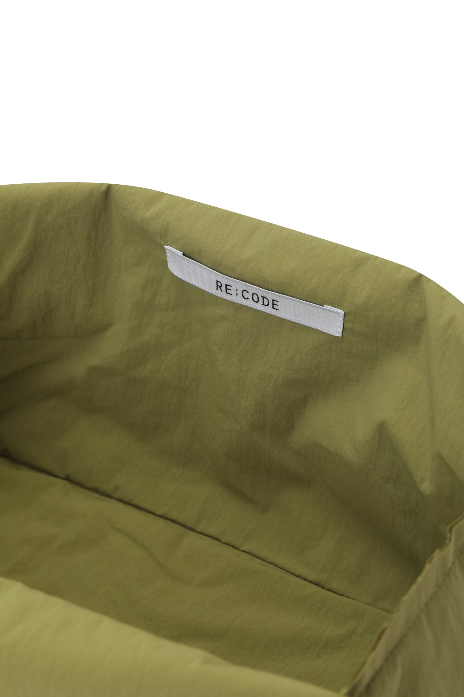 Crispy Recyled Nylon Tissue Cover (L) - Recode Global Crispy Recyled Nylon Tissue Cover (L) - Recode Global
